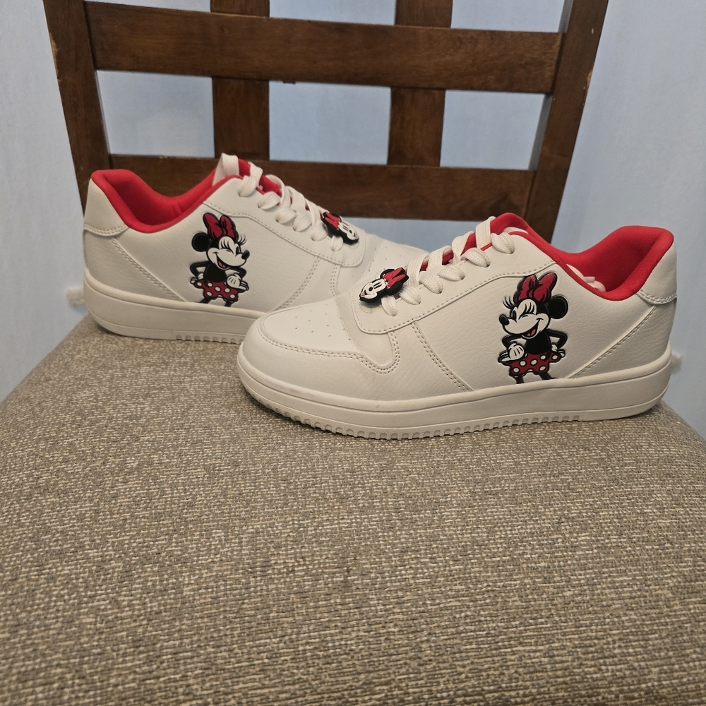 Minnie Mouse Womens Disney Sneakers Size 7 White and Red Excellent Used Cond. - Picture 8 of 9